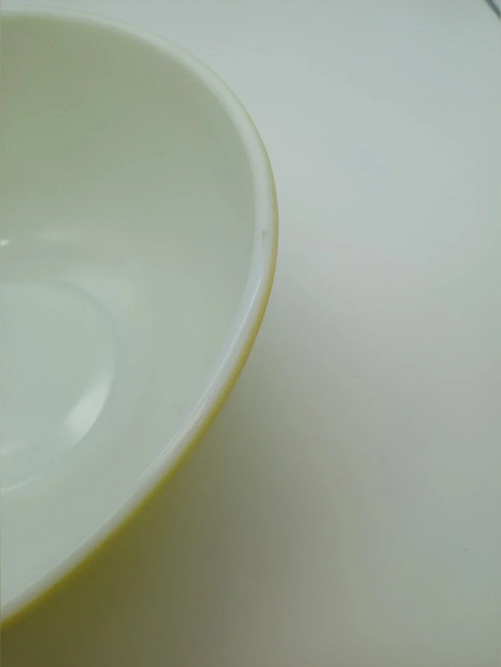 Pyrex 4-quart yellow mixing bowl